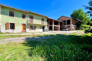 CASA SEMINDIPENDENTE A MONTIGLIO MONFERRATO