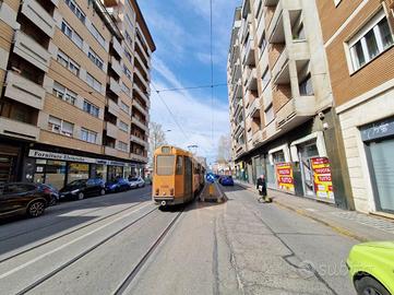 NEGOZIO A TORINO