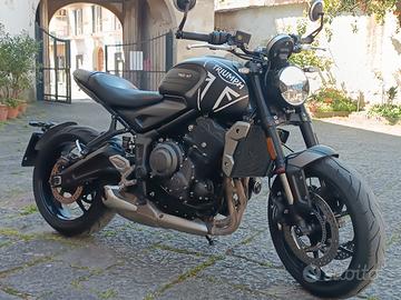 Triumph trident 