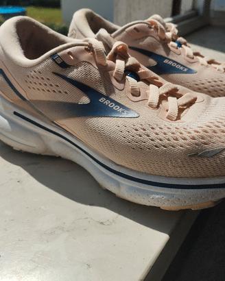 scarpe brooks