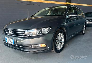 Volkswagen Passat 2.0 TDI DSG Comfortline BlueMoti