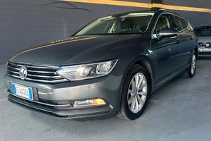 Volkswagen Passat 2.0 TDI DSG Comfortline BlueMoti