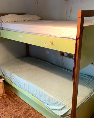 letto a castello con terzo letto a scomparsa