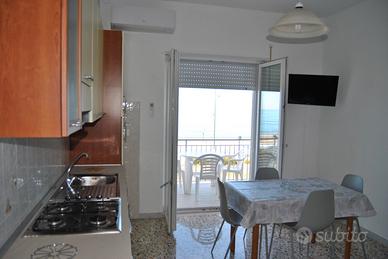 Bilocale a 50 metri dal mare