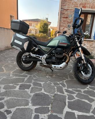 Moto Guzzi V85 TT Travel