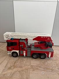 Autocarro pompieri Scania Super 560R - Bruder
