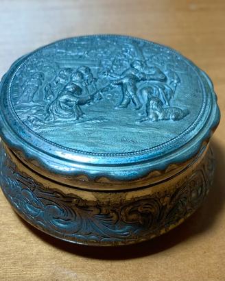 Antica Scatoletta Portapillole Argentata