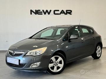 Opel Astra 1.4 Cosmo 100cv