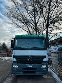 Mercedes Actros scarrabile