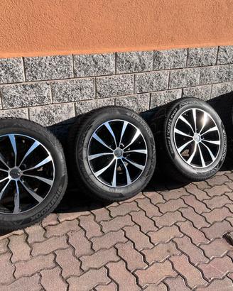 4 Gomme montate + 1 cerchio singolo  215/60 R17