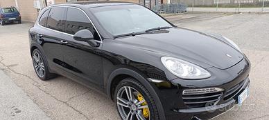 Porsche cayenne 2011