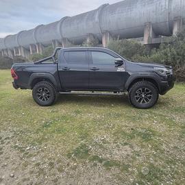 Toyota Hilux 2.8 Gazoo Racing Black