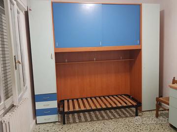 R.E.G.A.L.O  armadi, cucine, tavoli, divano letto