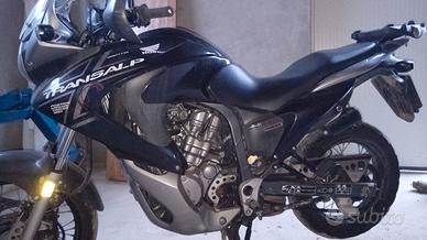 Moto Honda Transalp 700