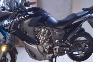 Moto Honda Transalp 700