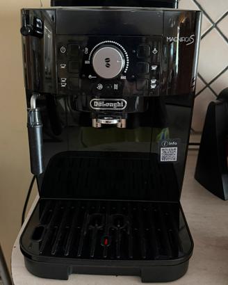 Delonghi magnifica S