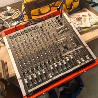 Mixer  Mackie CFX12 MKII case e lampada flessibile