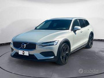 VOLVO V60 Cross Country 2.0 d4 Pro AwD GearTr.