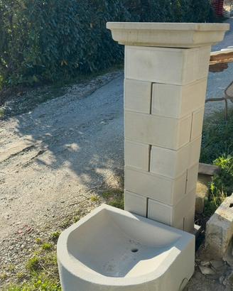 Fontana in Pietra Serena