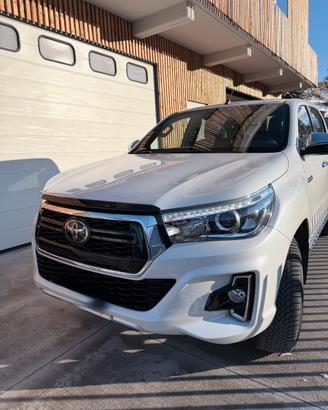 Toyota Hilux,2.4 D Anno in 2020