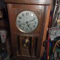 Antico orologio da parete 