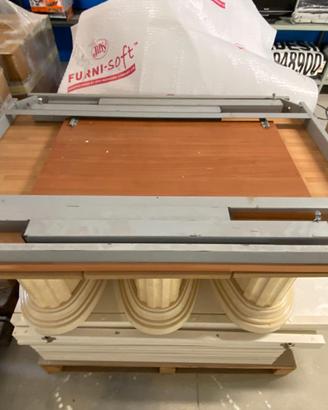 Tavolo in legno allungabile con gambe in ferro
