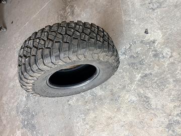 bf goodrich MUD TERRAIN 285 75 r16 buono stato