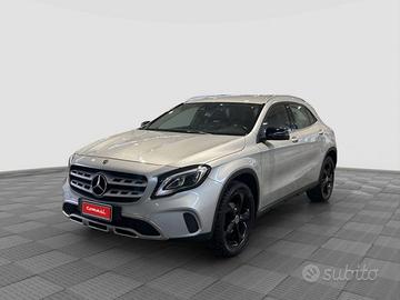 MERCEDES-BENZ CLA sse GLA GLA 200 CDI/d Automati