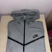 Felpa nike tech grigia