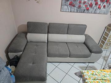 divano tre posti letto e penisola 