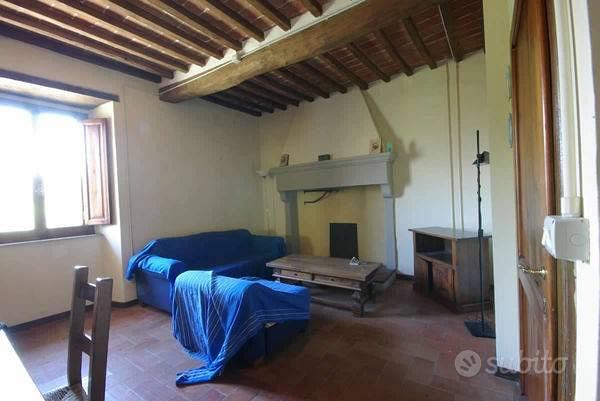 Rustico / Casale di 400 m² con più di 5 locali a P - Vista 5