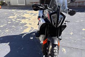 KTM 790 Adventure – 2023, 14.000 km, condizioni im