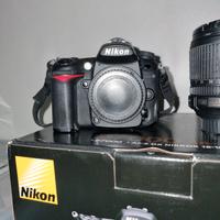 Nikon D7000 + Nikon 18-105 VR