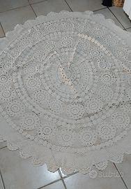 copritavolo tondo uncinetto