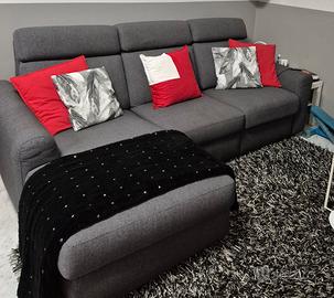 DIVANO 3 POSTI CON CHAISE LONGUE  