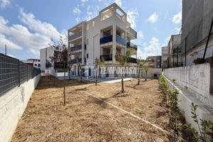 4 LOCALI CON GIARDINO