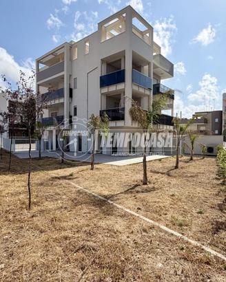 4 LOCALI CON GIARDINO
