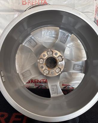 CERCHI NUOVI RAGGIO 18 POLLICI AUDI A4 B9 - CPC187