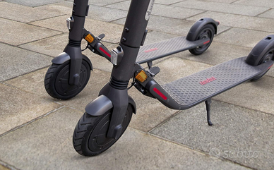 Ninebot Kickscooter E45E par Segway