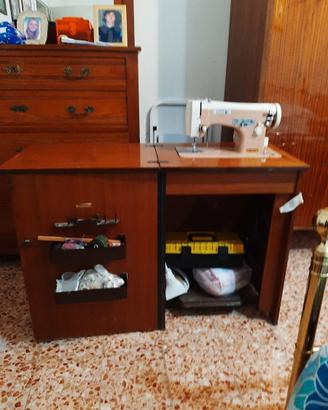 Macchina da cucire NECCHI primi anni 60