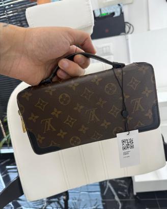 Louis Vuitton Pochette perfetta originale con veri