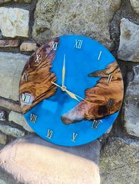orologio in resina e legno d'ulivo 