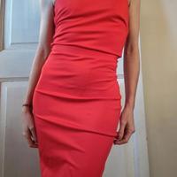 vestito aderente rosso mono spalla