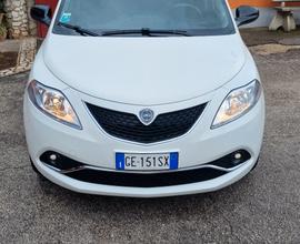 Lancia Ypsilon 1.0 FireFly 5 porte S&S Hybrid Ecoc