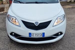 Lancia Ypsilon 1.0 FireFly 5 porte S&S Hybrid Ecoc