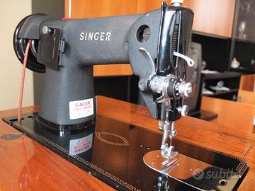 Macchina da cucire  vintage a pedale Singer