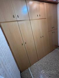 Armadio in legno 4 ante con letto singolo