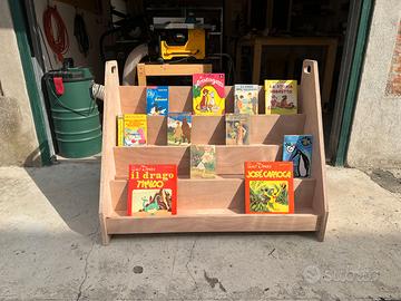 Libreria per bambini Montessori verticale in legno