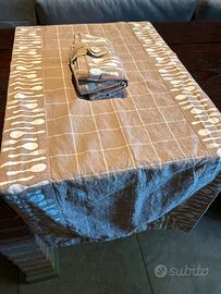 Set tovaglia + 2 runner da tavolo coordinati