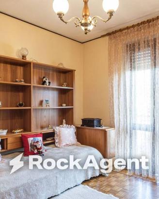 Appartamento di 95 m² con 3 locali e box auto a Me